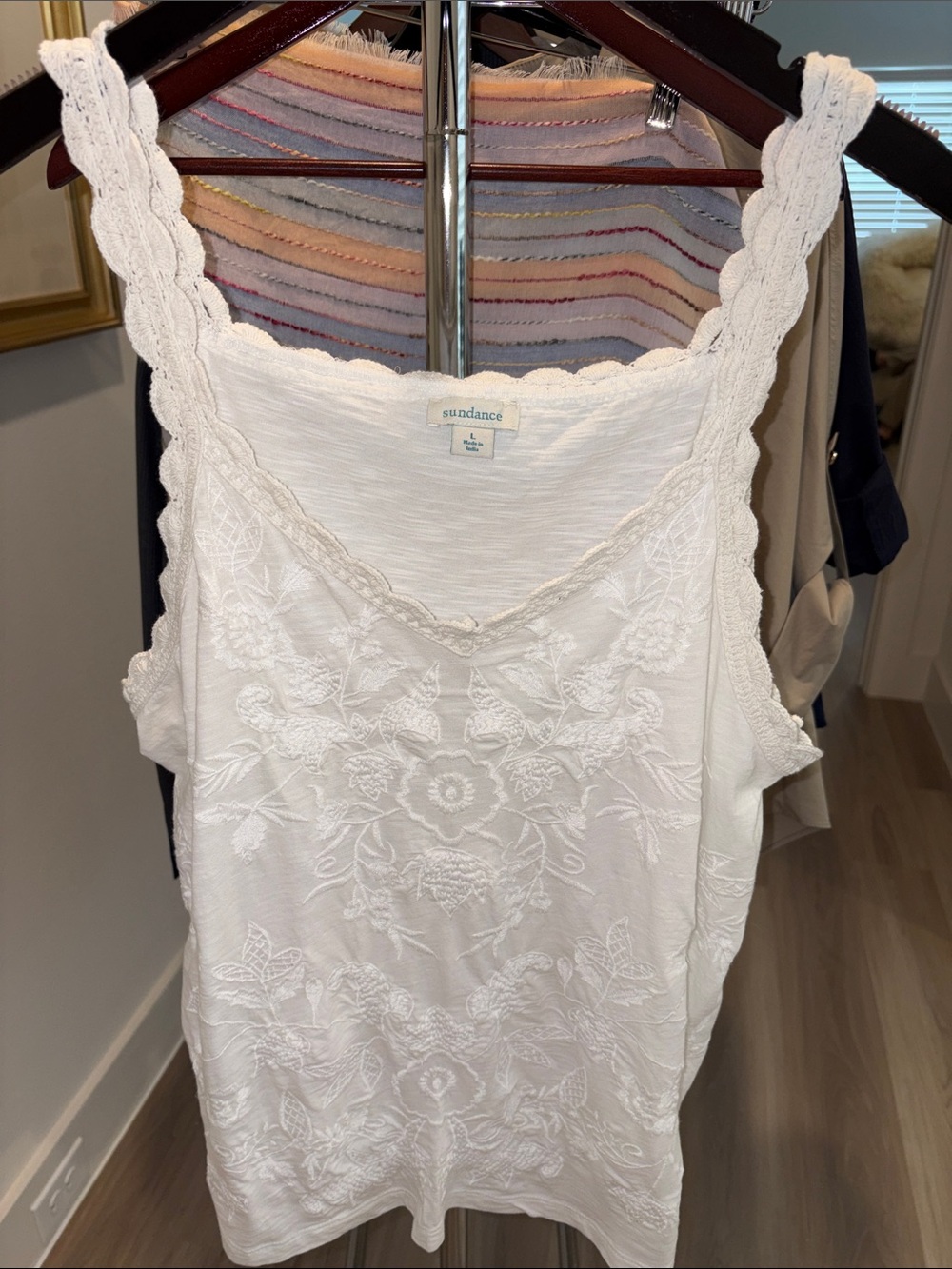 Sundance Catalog Embroidered Crochet Trim V Neck Boho White Ivory Tank Top Sz L
